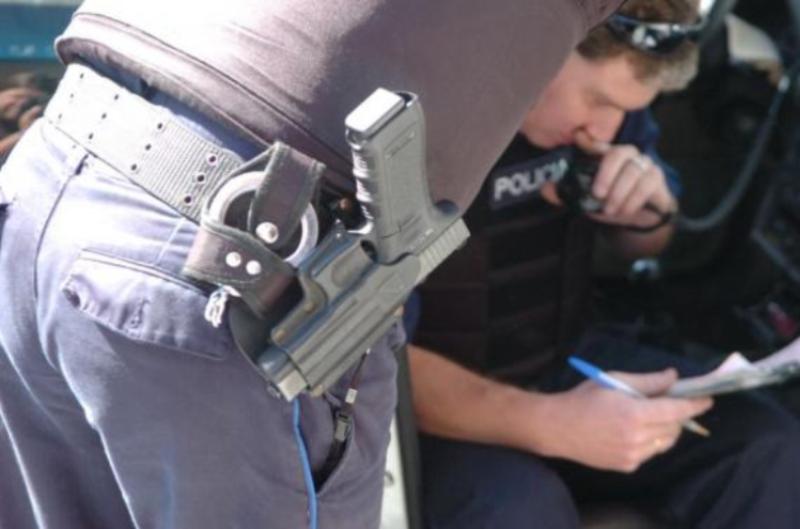 POLICIA